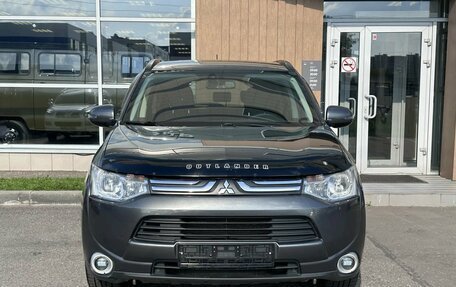 Mitsubishi Outlander III рестайлинг 3, 2013 год, 1 190 000 рублей, 2 фотография