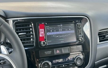 Mitsubishi Outlander III рестайлинг 3, 2013 год, 1 190 000 рублей, 11 фотография