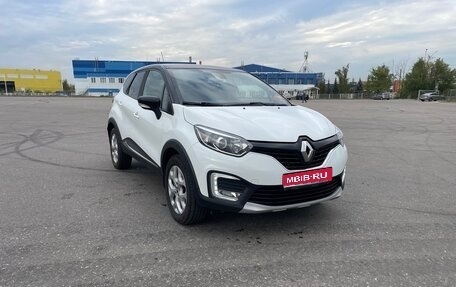 Renault Kaptur I рестайлинг, 2016 год, 1 400 000 рублей, 1 фотография