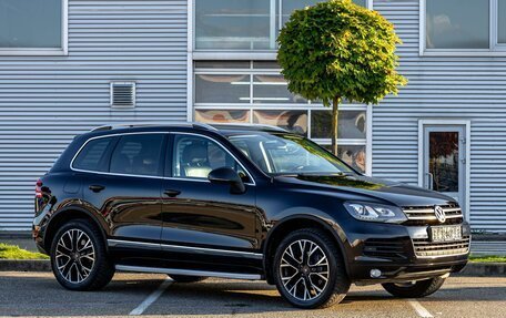 Volkswagen Touareg III, 2014 год, 1 795 000 рублей, 3 фотография
