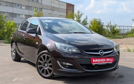 Opel Astra J, 2014 год, 940 000 рублей, 5 фотография