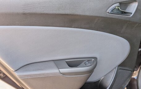Opel Astra J, 2014 год, 940 000 рублей, 23 фотография