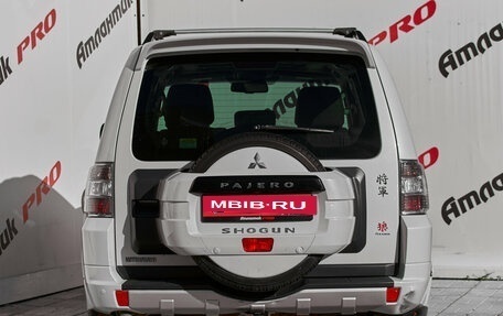 Mitsubishi Pajero IV, 2014 год, 2 485 000 рублей, 7 фотография