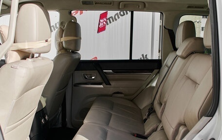 Mitsubishi Pajero IV, 2014 год, 2 485 000 рублей, 22 фотография