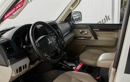 Mitsubishi Pajero IV, 2014 год, 2 485 000 рублей, 12 фотография