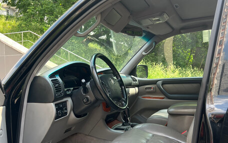 Toyota Land Cruiser 100 рестайлинг 2, 2006 год, 1 850 000 рублей, 2 фотография