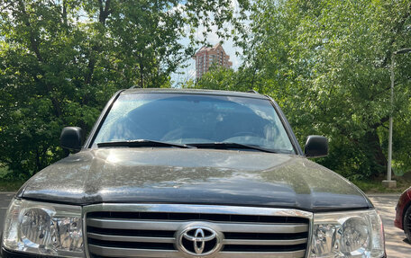 Toyota Land Cruiser 100 рестайлинг 2, 2006 год, 1 850 000 рублей, 6 фотография