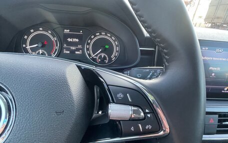 Skoda Rapid II, 2022 год, 2 050 000 рублей, 13 фотография