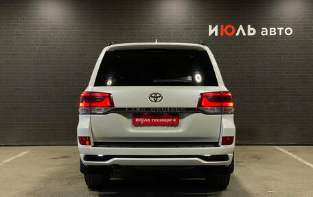 Toyota Land Cruiser 200, 2015 год, 5 500 000 рублей, 6 фотография