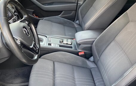 Volkswagen Passat B8 рестайлинг, 2016 год, 2 420 000 рублей, 10 фотография