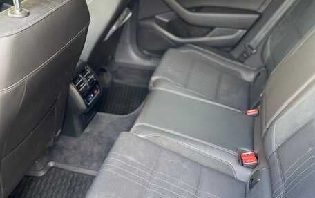 Volkswagen Passat B8 рестайлинг, 2016 год, 2 420 000 рублей, 13 фотография