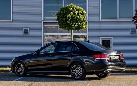 Mercedes-Benz E-Класс, 2015 год, 2 295 000 рублей, 4 фотография