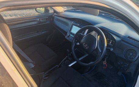 Toyota Corolla, 2017 год, 1 240 000 рублей, 5 фотография