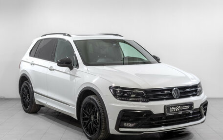 Volkswagen Tiguan II, 2018 год, 2 700 000 рублей, 3 фотография