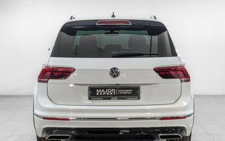 Volkswagen Tiguan II, 2018 год, 2 700 000 рублей, 6 фотография