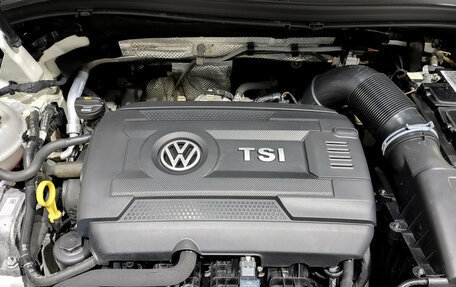 Volkswagen Tiguan II, 2018 год, 2 700 000 рублей, 9 фотография