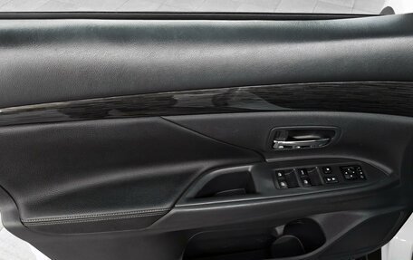 Mitsubishi Outlander III рестайлинг 3, 2015 год, 1 890 000 рублей, 5 фотография