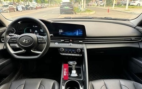 Hyundai Elantra, 2023 год, 1 636 600 рублей, 7 фотография