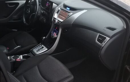 Hyundai Elantra V, 2011 год, 850 000 рублей, 5 фотография