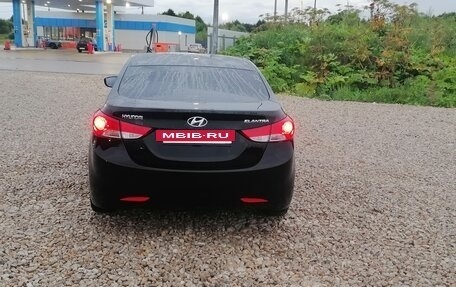 Hyundai Elantra V, 2011 год, 850 000 рублей, 4 фотография
