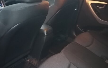 Hyundai Elantra V, 2011 год, 850 000 рублей, 7 фотография