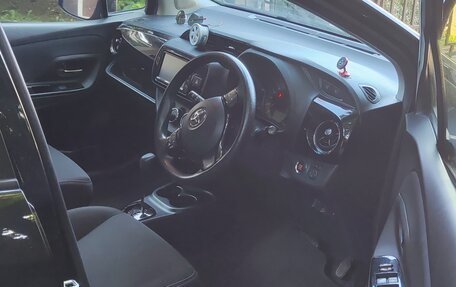 Toyota Vitz, 2019 год, 1 350 000 рублей, 2 фотография