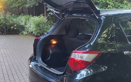 Toyota Vitz, 2019 год, 1 350 000 рублей, 6 фотография