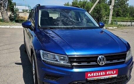 Volkswagen Tiguan II, 2019 год, 1 800 000 рублей, 2 фотография