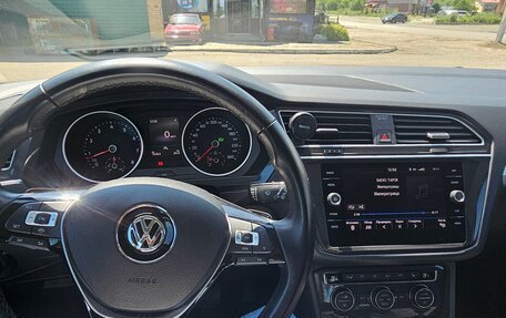 Volkswagen Tiguan II, 2019 год, 1 800 000 рублей, 16 фотография