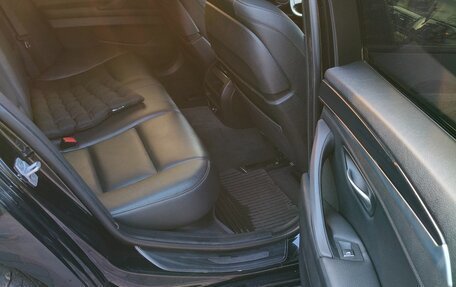 BMW 5 серия, 2016 год, 1 880 000 рублей, 13 фотография