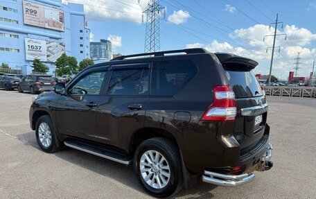 Toyota Land Cruiser Prado 150 рестайлинг 2, 2017 год, 4 800 000 рублей, 5 фотография