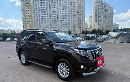 Toyota Land Cruiser Prado 150 рестайлинг 2, 2017 год, 4 800 000 рублей, 2 фотография
