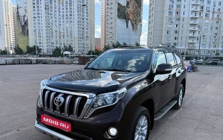 Toyota Land Cruiser Prado 150 рестайлинг 2, 2017 год, 4 800 000 рублей, 3 фотография