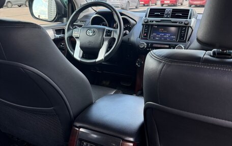 Toyota Land Cruiser Prado 150 рестайлинг 2, 2017 год, 4 800 000 рублей, 12 фотография