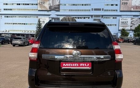 Toyota Land Cruiser Prado 150 рестайлинг 2, 2017 год, 4 800 000 рублей, 6 фотография
