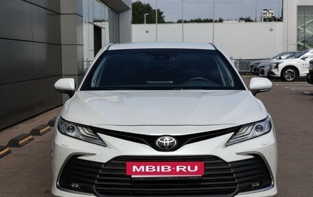 Toyota Camry, 2021 год, 2 899 000 рублей, 2 фотография