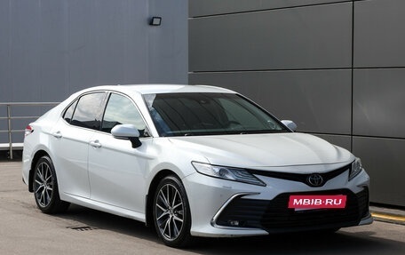 Toyota Camry, 2021 год, 2 899 000 рублей, 3 фотография