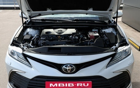Toyota Camry, 2021 год, 2 899 000 рублей, 10 фотография
