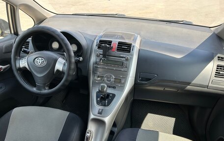 Toyota Auris II, 2007 год, 700 000 рублей, 10 фотография