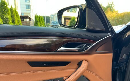 BMW 5 серия, 2018 год, 2 650 000 рублей, 15 фотография