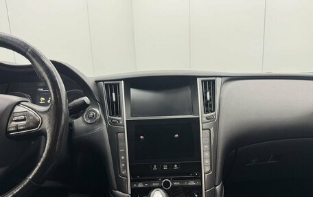 Infiniti Q50 I рестайлинг, 2015 год, 1 580 000 рублей, 13 фотография