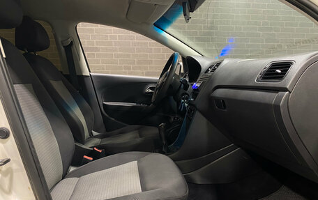 Volkswagen Polo VI (EU Market), 2011 год, 650 000 рублей, 8 фотография