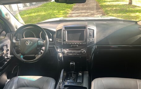 Toyota Land Cruiser 200, 2008 год, 4 000 000 рублей, 21 фотография