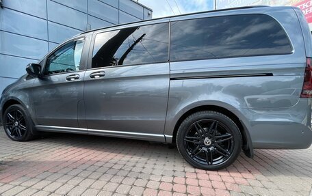 Mercedes-Benz V-Класс, 2022 год, 8 750 000 рублей, 4 фотография
