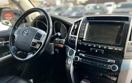 Toyota Land Cruiser 200, 2014 год, 3 900 000 рублей, 7 фотография