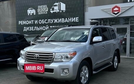 Toyota Land Cruiser 200, 2014 год, 3 900 000 рублей, 2 фотография