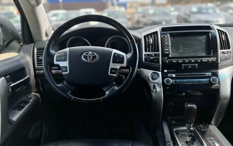 Toyota Land Cruiser 200, 2014 год, 3 900 000 рублей, 14 фотография