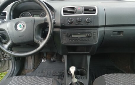 Skoda Fabia II, 2009 год, 290 000 рублей, 12 фотография