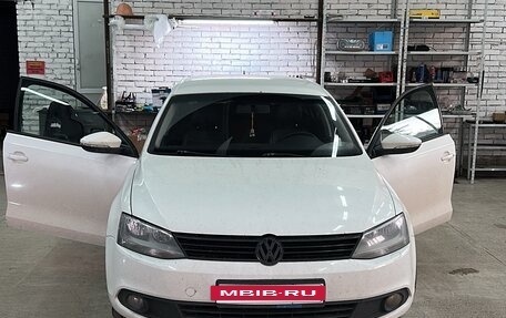 Volkswagen Jetta VI, 2012 год, 760 000 рублей, 6 фотография