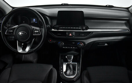 KIA Cerato IV, 2021 год, 1 870 000 рублей, 15 фотография